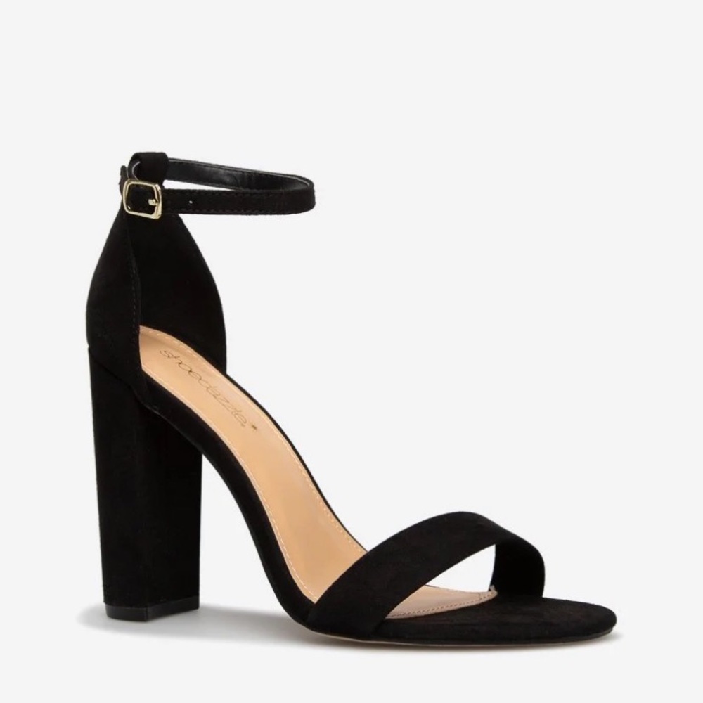 Black heels size 8.5